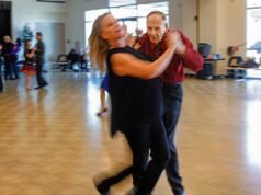 I ballerini della vivace sala da ballo della Bay Area la chiamano “fontana della giovinezza”
