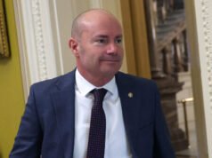 Mike Lee presenta un disegno di legge bipartisan per proteggere gli americani dallo spionaggio senza mandato