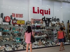 In Argentina, la gente del posto prende prestiti per comprare cibo