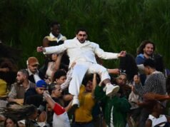 Foto: la gioiosa e colorata esibizione di Bad Bunny al Super Bowl LX Halftime Show