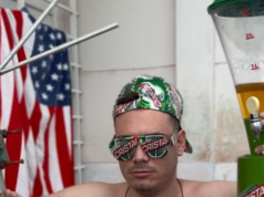 Il nipote dell’influencer Fidel Castro accarezza la pompa del carburante vuota in un video osceno su Instagram