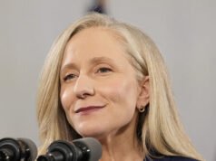 La governatrice Abigail Spanberger definisce gli stranieri illegali “aspiranti americani” nella risposta democratica della SOTU