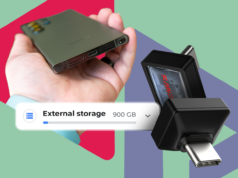 Ora è il momento di utilizzare la porta USB-C del telefono per avere spazio di archiviazione aggiuntivo