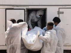 Famiglie “inconsolabili” a Gaza mentre Israele restituisce altri corpi non identificati