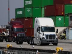 Le nuove tariffe Trump entrano in vigore pochi giorni dopo la decisione della Corte Suprema