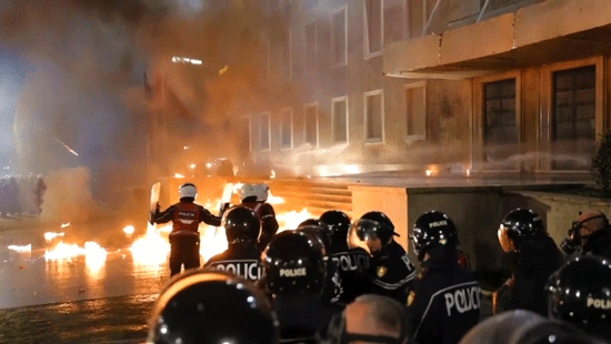 albania-protesters.gif