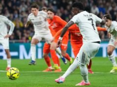 Il Real Madrid batte la Real Sociedad 4-1 e sale in testa alla Liga