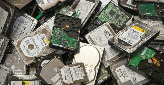 hard-drives-in-a-pile-640x335.jpg