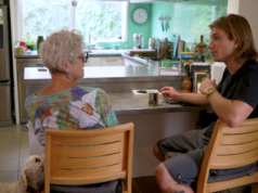 I coinquilini Max e Laurie hanno 54 anni in totale. Fanno parte di un trend in crescita