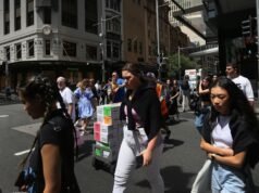 Gli australiani hanno avvertito di prepararsi a ulteriori dolori sui tassi di interesse dopo il rialzo della RBA