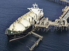 Gli australiani sostengono l’aumento delle tasse dopo che lo scambio di birra e gas del senatore è diventato virale