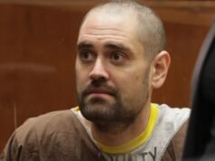 Il figlio di Rob Reiner si dichiara non colpevole dell’omicidio dei genitori