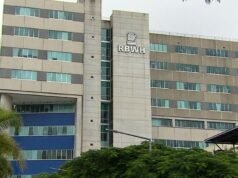 Due uomini, un cane ucciso nell’incidente della Sunshine Coast, una donna gravemente ferita