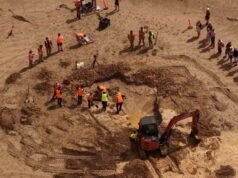 Spiaggia australiana riportata alla luce dopo l’incredibile scoperta della famiglia