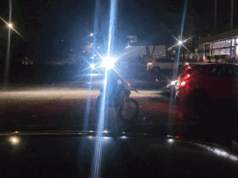 Motociclisti insultano la polizia nel parcheggio di McDonald’s