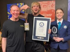 Logan Paul vende all’asta una rara carta collezionabile Pokémon per la cifra esorbitante di 16,5 milioni di dollari