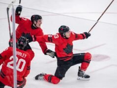 Canada e Finlandia si affrontano nelle semifinali di hockey maschile delle Olimpiadi. Guarda gratuitamente