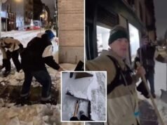 Il duo diventa virale per aver spalato gratuitamente i marciapiedi di New York dopo la tempesta invernale Fern: “Grande senso di comunità”