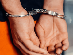 Bambino Predator, 64 anni, viene incarcerato in un’altra contea per un crimine vecchio di 30 anni poco prima di essere liberato secondo la legge californiana sulla libertà condizionale per gli anziani