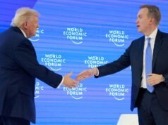 Il presidente e amministratore delegato del World Economic Forum si dimette dopo aver affrontato il controllo sui collegamenti con Epstein