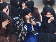 Almeno 11 palestinesi uccisi negli attacchi israeliani in tutta Gaza