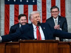 Trump lancia un severo avvertimento all’Iran mentre Teheran reagisce con rabbia al discorso in mezzo alla silenziosa reazione mondiale