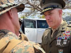 Il massimo comandante militare statunitense visita il Venezuela e incontra il nuovo leader dopo l’operazione per catturare Maduro