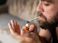 Cara Abby: sono preoccupato per la quantità di erba che i miei parenti fumano