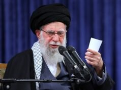 L’Iran conferma che l’Ayatollah Ali Khamenei è stato ucciso in attacchi aerei mentre vengono massacrati anche quattro membri della famiglia, compreso suo nipote