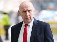 Missili lanciati contro Cipro e attacchi “mancano di poco” le truppe britanniche in Bahrein mentre l’Iran “si scaglia” in seguito all’assalto di Donald Trump – mentre il livello di minaccia terroristica del Regno Unito è “sotto revisione”