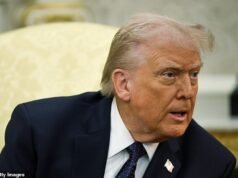 Trump risponde all’indignazione: Israele lo ha spinto alla guerra con l’Iran mentre gli Stati Uniti annunciano l’evacuazione degli americani bloccati in Medio Oriente