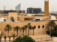 L’Iran colpisce la base della CIA in Arabia Saudita con un’enorme vittoria simbolica mentre l’agenzia di spionaggio arma i militanti islamici per scatenare la rivolta