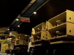 L’Iran mostra un’estesa città missilistica sotterranea con file e file di droni e razzi – in mezzo ai crescenti timori che gli Stati Uniti e i suoi alleati stiano bruciando armi multimilionarie