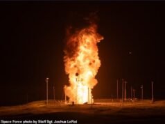 Il test statunitense lancia un missile con capacità nucleare per dimostrare “prontezza”