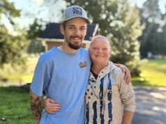 La madre devastata della star di Deadliest Catch implora i produttori di non mandare in onda le riprese della sua caduta fatale in mare