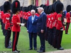 La visita di stato di re Carlo negli Stati Uniti dovrebbe essere ritardata finché la guerra con l’Iran non sarà finita e “le tensioni si placheranno” tra Trump e Starmer, dicono gli addetti ai lavori di Whitehall