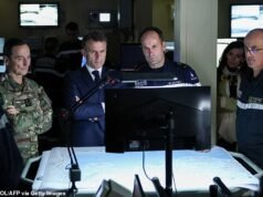 La task force francese si sta dirigendo verso il Golfo dopo che Macron ha ordinato alle navi della Marina una mossa “senza precedenti” mentre il conflitto in Medio Oriente fa salire i prezzi del petrolio