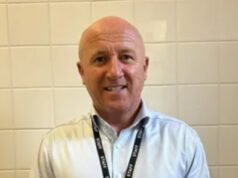 Nella foto: vittima “aggredita da Joey Barton al golf club che potrebbe perdere la vista da un occhio” mentre l’ex calciatore è in custodia cautelare per un mese