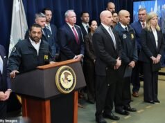 I file Epstein furono violati da una “spia straniera” tre anni fa dopo un’irruzione segreta nell’ufficio dell’FBI