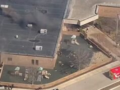 L’assassino è stato ucciso dopo aver guidato un’auto nella sinagoga di Detroit con l’asilo e aver aperto il fuoco, poiché i poliziotti dicono che tutti i bambini e il personale sono sopravvissuti all’attacco