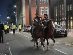 Rivelato: la vera storia dei “cavalieri dell’Ayatollah” che cavalcarono per difendere i sostenitori filo-iraniani a Manchester – scatenando le accuse di una “pattuglia della polizia della sharia”: IAN GALLAGHER