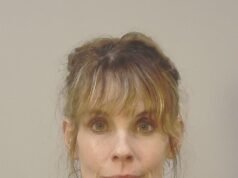 L’icona di Baywatch Alexandra Paul è stata nuovamente ARRESTATA dopo che la protesta per i diritti degli animali ha visto i suoi beagle liberati dagli allevatori di laboratorio