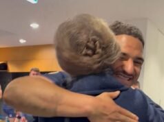 I fan reali lodano la principessa Anna per la sua “genialità” mentre FINALMENTE abbraccia il capitano scozzese di rugby