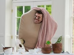 CHRISTOPHER STEVENS recensisce la TV del fine settimana: celebrità? Anche con i badge nominativi questo gruppo sarebbe irriconoscibile