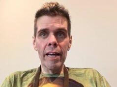 Perez Hilton rivela una malattia misteriosa che lo ha mandato in ospedale per 21 giorni mentre scoppia in lacrime mentre racconta di aver “visto Dio”