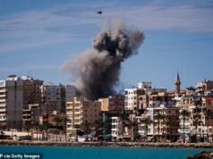 Il mondo si trova ad affrontare una “forte e ripida recessione” con anni di prezzi del petrolio a 150 dollari al barile e “profonde implicazioni economiche” dovute alla guerra con l’Iran, avverte il capo di BlackRock mentre Shell afferma che l’Europa è a pochi giorni dalla carenza di carburante