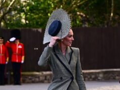 È la principessa di Gales! Kate lotta per tenere stretto il suo cappello a tesa larga mentre i forti venti minacciano di interrompere la cerimonia di insediamento della prima donna arcivescovo di Canterbury