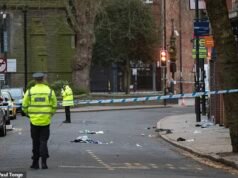 L'”attacco” di un’auto di Derby che ha lasciato sette persone in ospedale è oggetto di indagine da parte della polizia antiterrorismo – mentre un cittadino indiano, 36 anni, viene interrogato dalla polizia