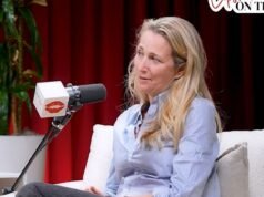 L’ereditiera della società rivela l’impatto straziante del suo divorzio sulla figlia, 12 anni, dopo il gelido trasferimento dell’ex marito