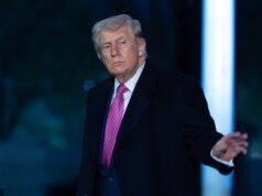 Trump dice che l’accordo con l’Iran “potrebbe essere presto” e rivela che altre 20 barche sono destinate a passare attraverso lo Stretto di Hormuz